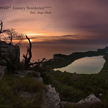 Long Island Luxury Residence, Dugi Otok-private Parking,next To Apartamento