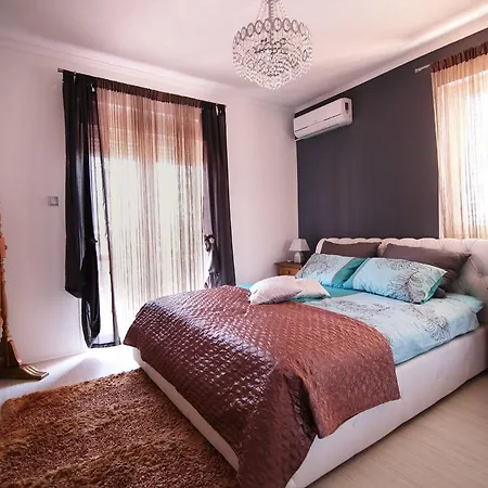 Long Island Luxury Residence, Dugi Otok-private Parking,next To Apartment Sali